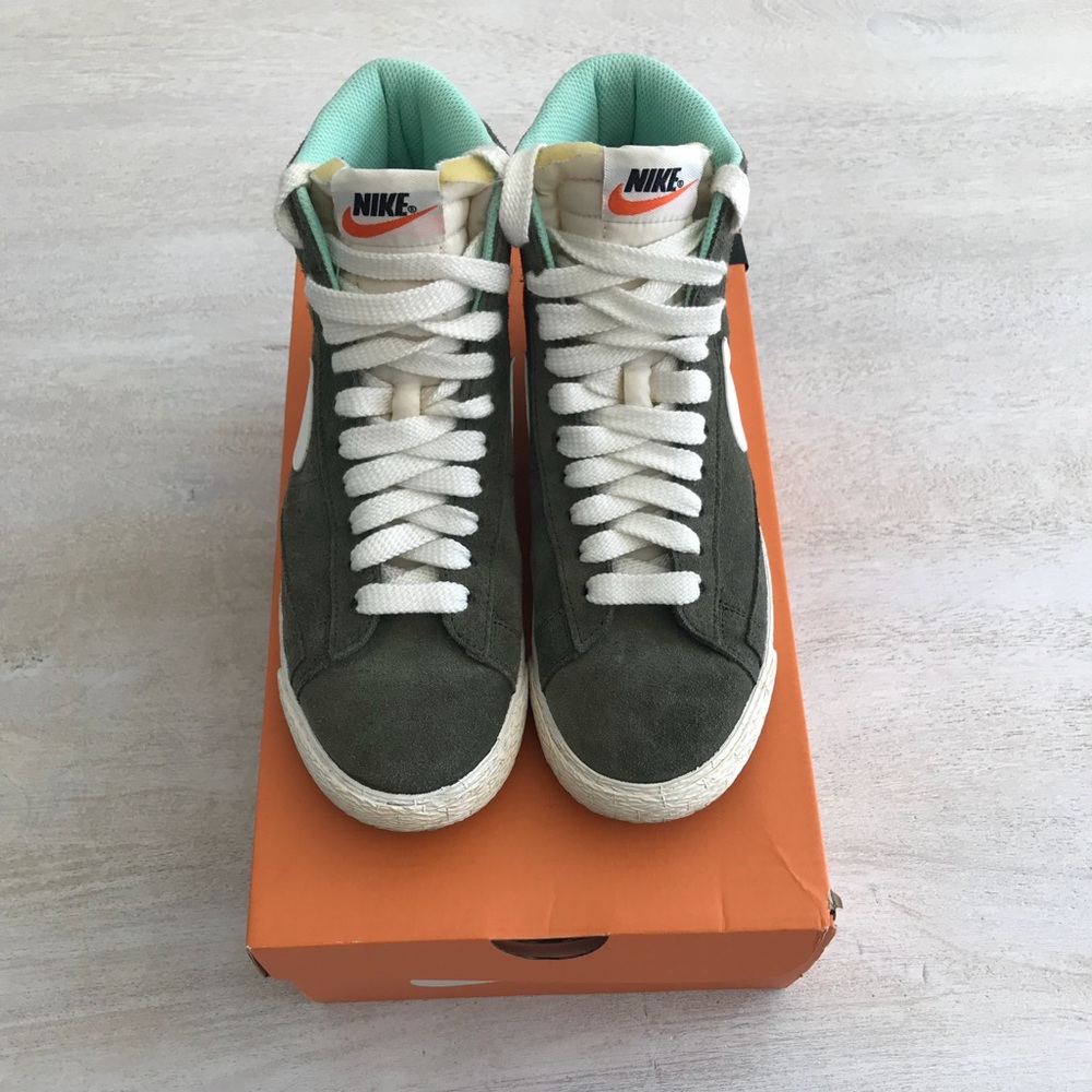 NIKE high tops
